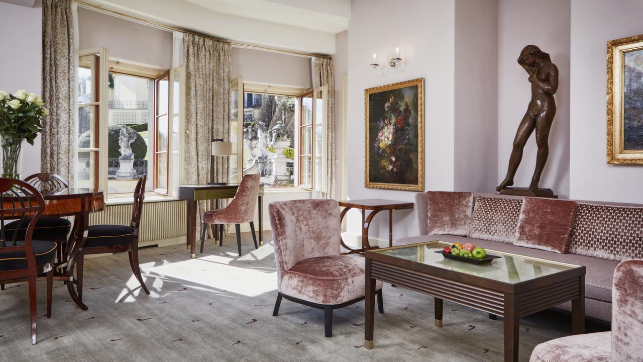 Отель Aria 5*